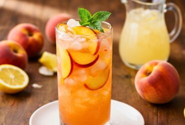 Refreshing Peach Lemonade