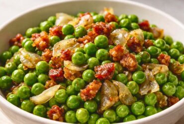Bobby Flay Peas with Shallots and Pancetta Recipe